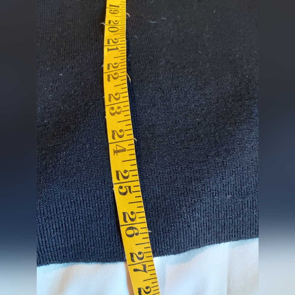 Marina Rinaldi Vintage Black Top with Beaver Fur Removable Trim - Picture 8 of 9